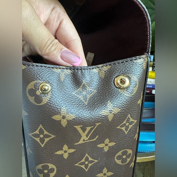 Louis Vuitton Cluny MM Blue Glacial - Picture 16 of 16